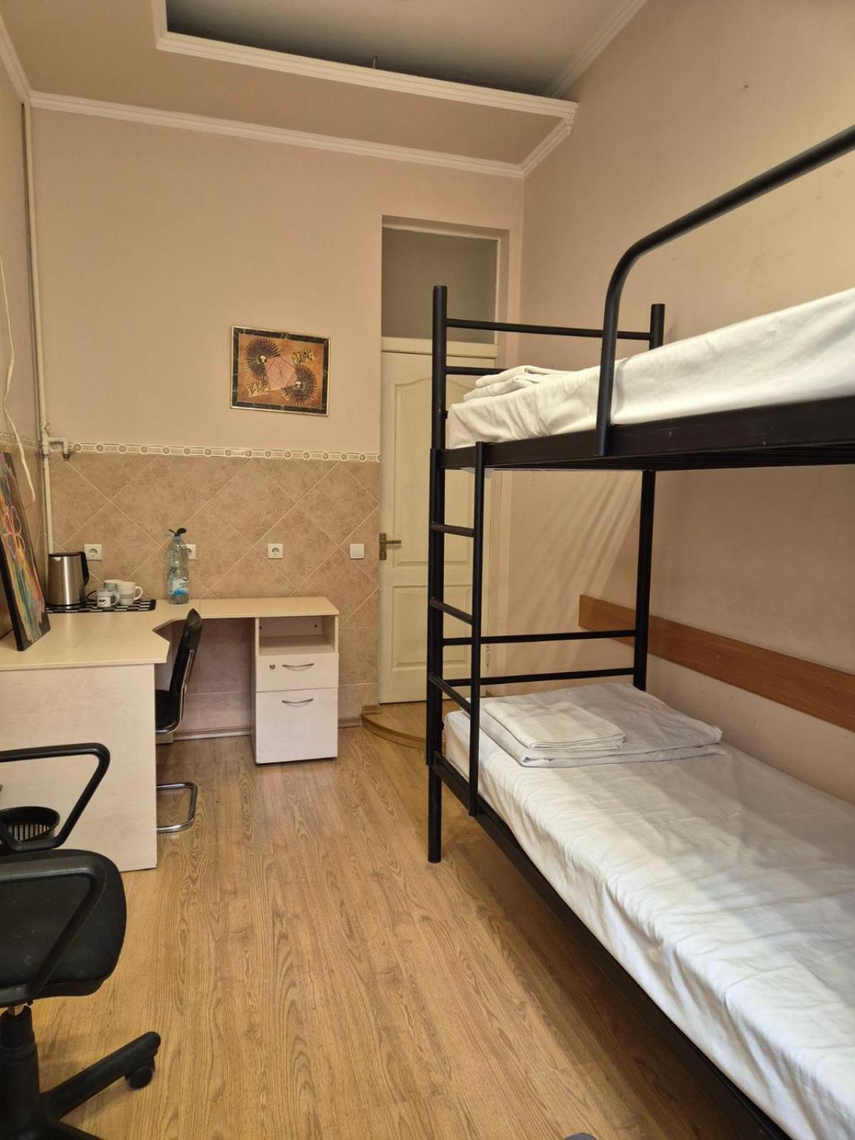 P2B Hostel & Bar Kiev Eksteriør billede